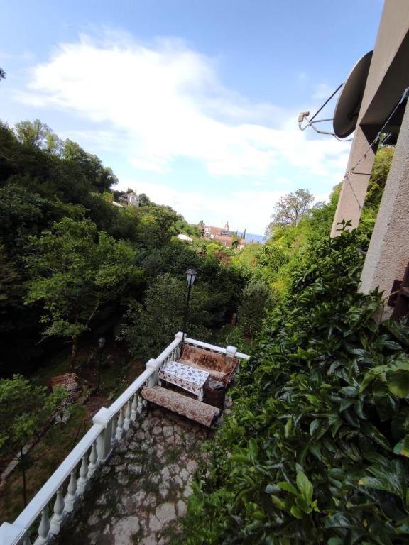 Guest House Chalet Agave Gagra Bagian luar foto
