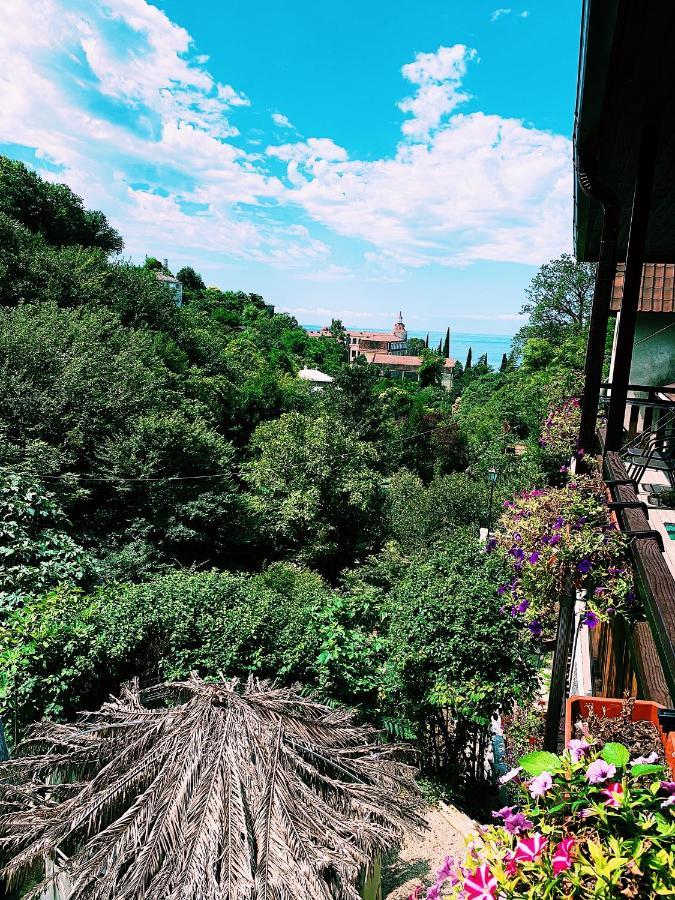 Guest House Chalet Agave Gagra Bagian luar foto